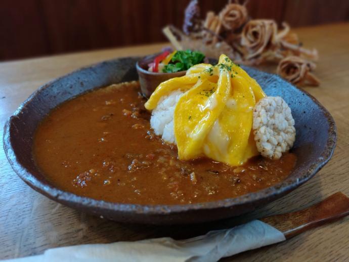 山背オムカレー